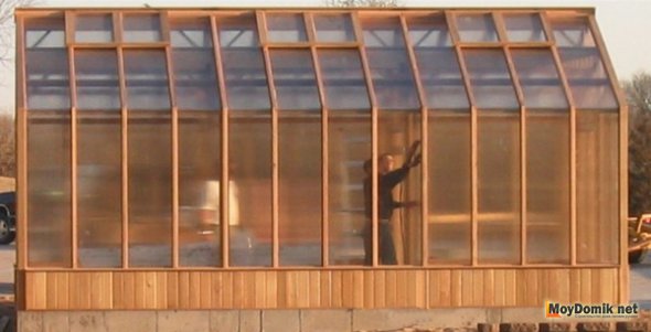 Теплица деревянная
