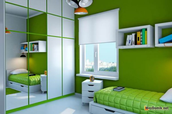 Интерьер маленькой детской комнаты в зеленых тонах