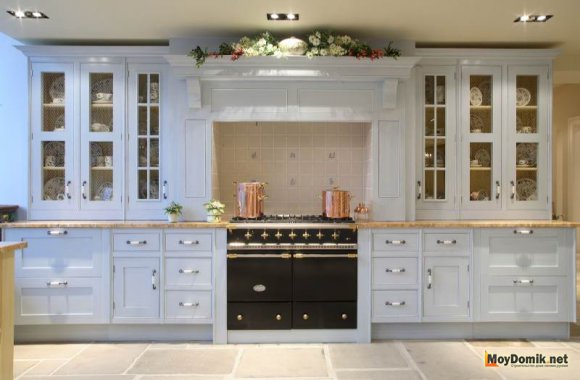 Классический гарнтиур для кухни