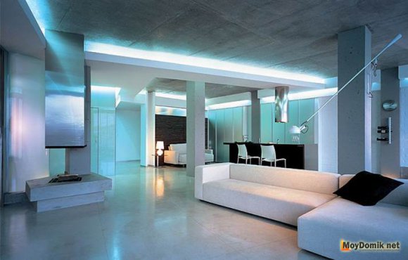 Большая комната в стиле хай-тек