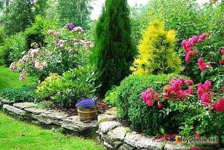 Клумба из камней – декоративное ограждение для цветника