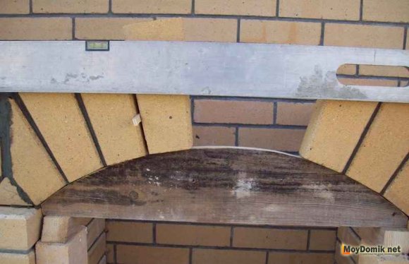 Разметка высоты кирпичей