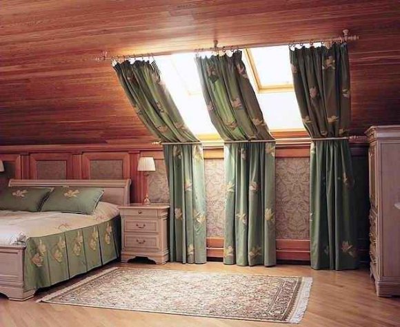 Шторы с двойными карнизами для мансардных окон