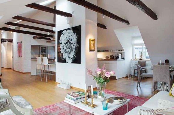 Декоративная штукатурка в интерьере мансарды