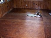 Пол из фанеры, покрытый морилкой