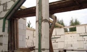 Усиление пенобетонных проемов уголком