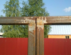 Устраненное провисание после установки поперечных планок на створках ворот