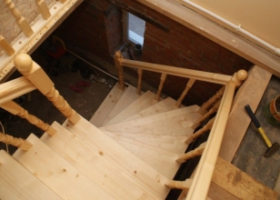 Как сделать деревянную лестницу на второй этаж