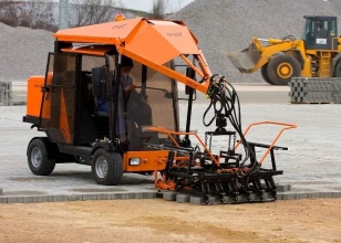 Механизированная укладка тротуарной плитки