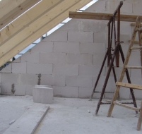 Кладка фронтона из газобетона