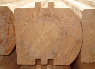 Профилированный брус выгнутой формы (D-образный)