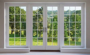 Распашные окна во французском стиле